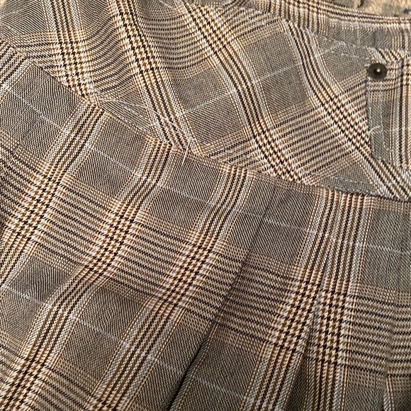 Cute pleated skirt - Picture 2 of 5